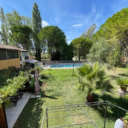 211 Les Salicornes Apartment Arles